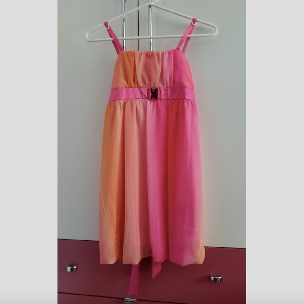 Pink and orange dress with beautiful gold detail